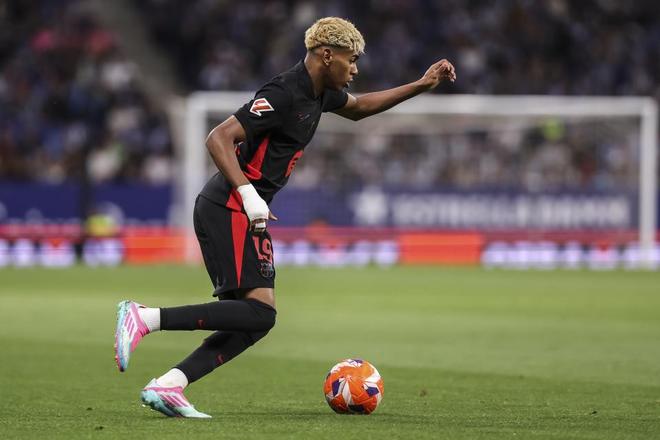 每体：弗里克将与巴萨续约一年，他在巴萨舒适&可能再待三、四年